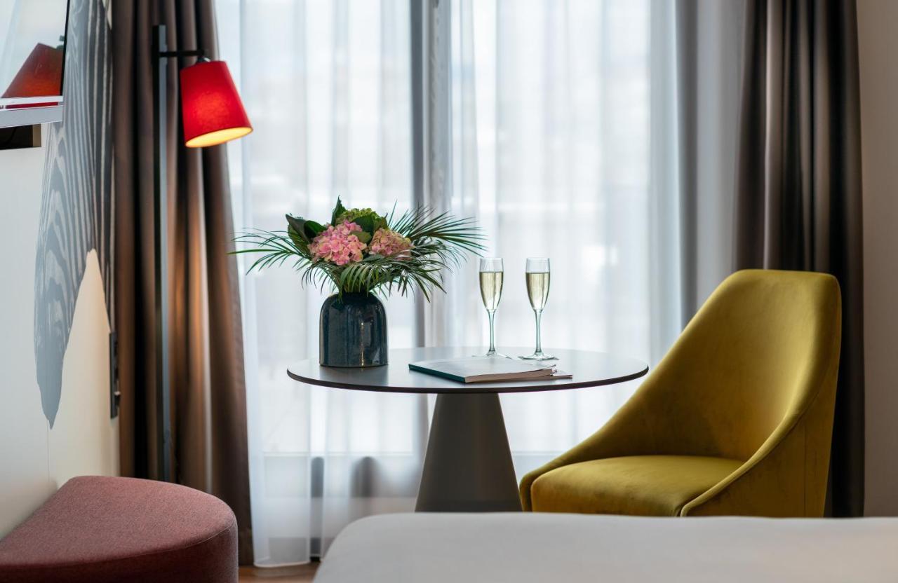 Nyx Hotel Bilbao By Leonardo Hotels Bagian luar foto